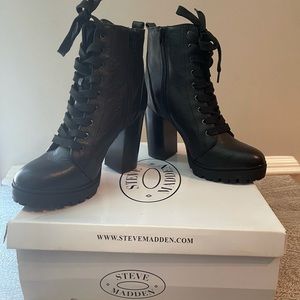 New Steve Madden Laurie Combat Ankle Boots